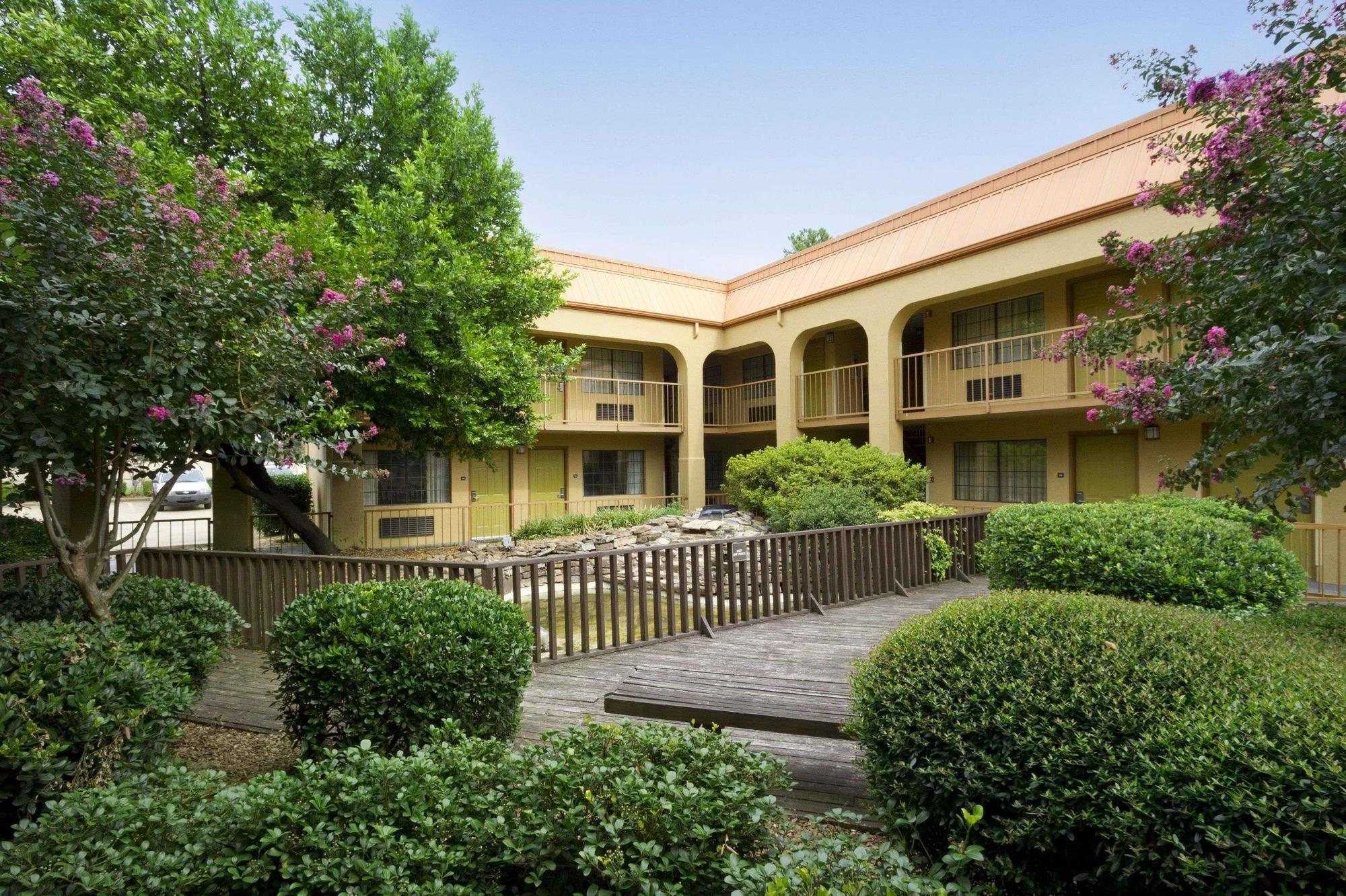 Days Inn By Wyndham Southaven Ms Exteriér fotografie